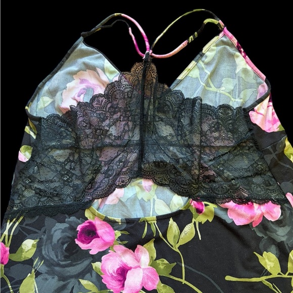 Stylish Women's Camisole & PJ Collection - White, Pink, Gray, and Black Floral - Picture 10 of 13